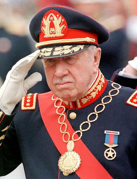 El fallecido dictador chileno Augusto Pinochet