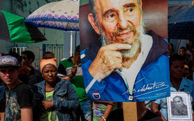 Cubanos durante los funerales de Fidel Castro el 2 de diciembre de 2016