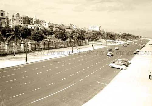 51_Construyendo Malecón